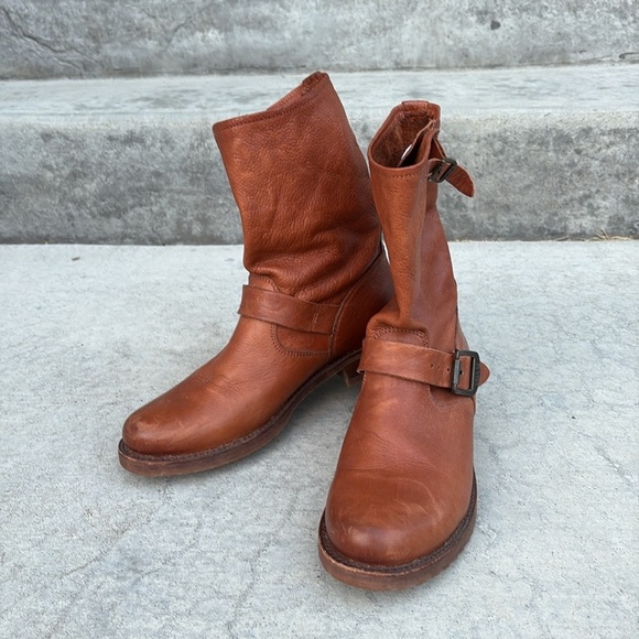 Frye Veronica Women’s Leather Buckle Short Boots Size 7.5B - Picture 4 of 8